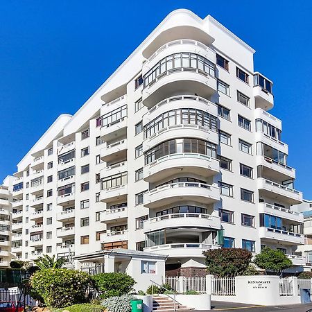 Backup Powered Sea View Apartment On The Promenade Cape Town Bagian luar foto