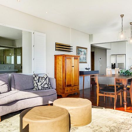 Backup Powered Sea View Apartment On The Promenade Cape Town Bagian luar foto
