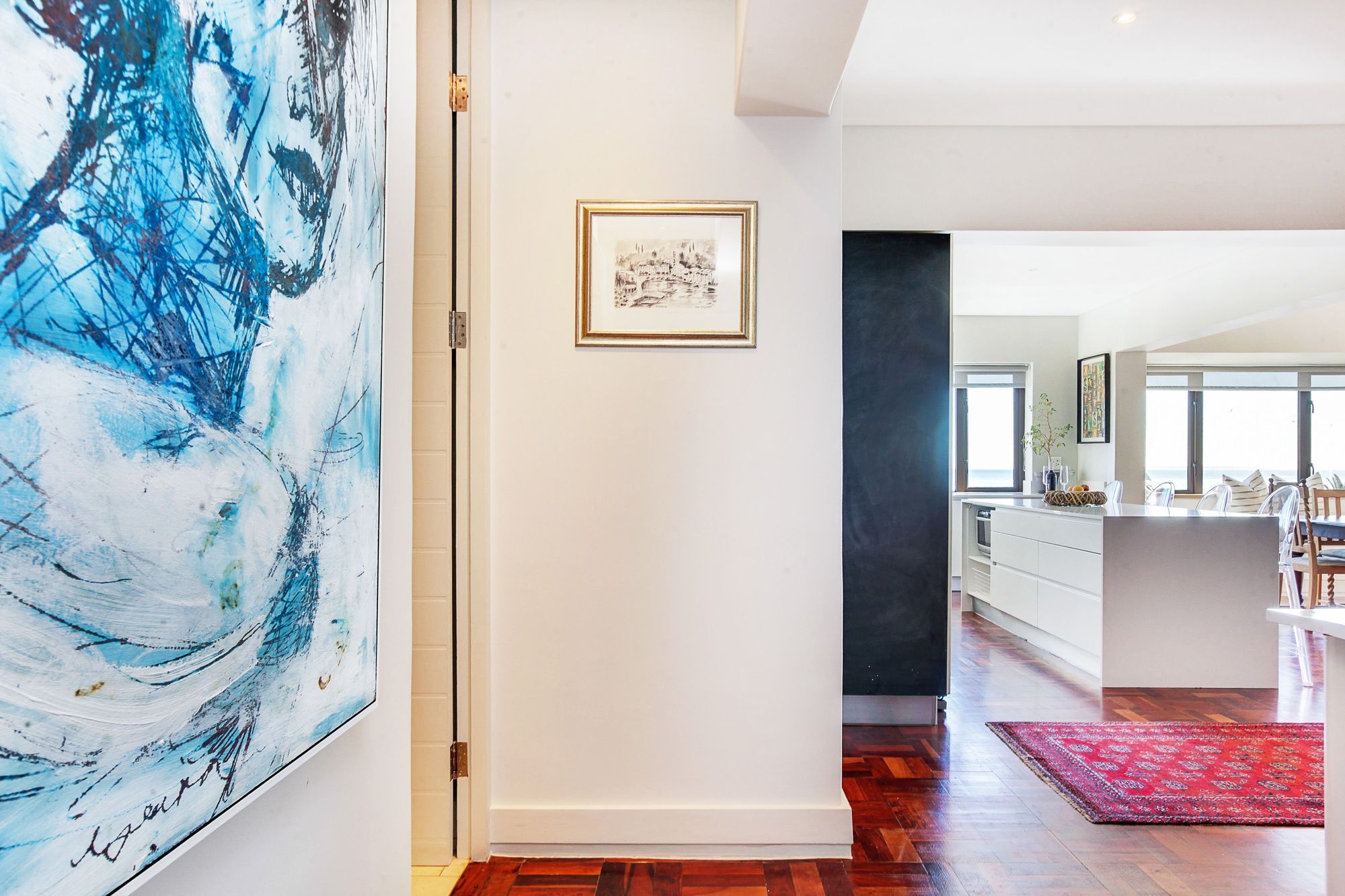 Backup Powered Sea View Apartment On The Promenade Cape Town Bagian luar foto