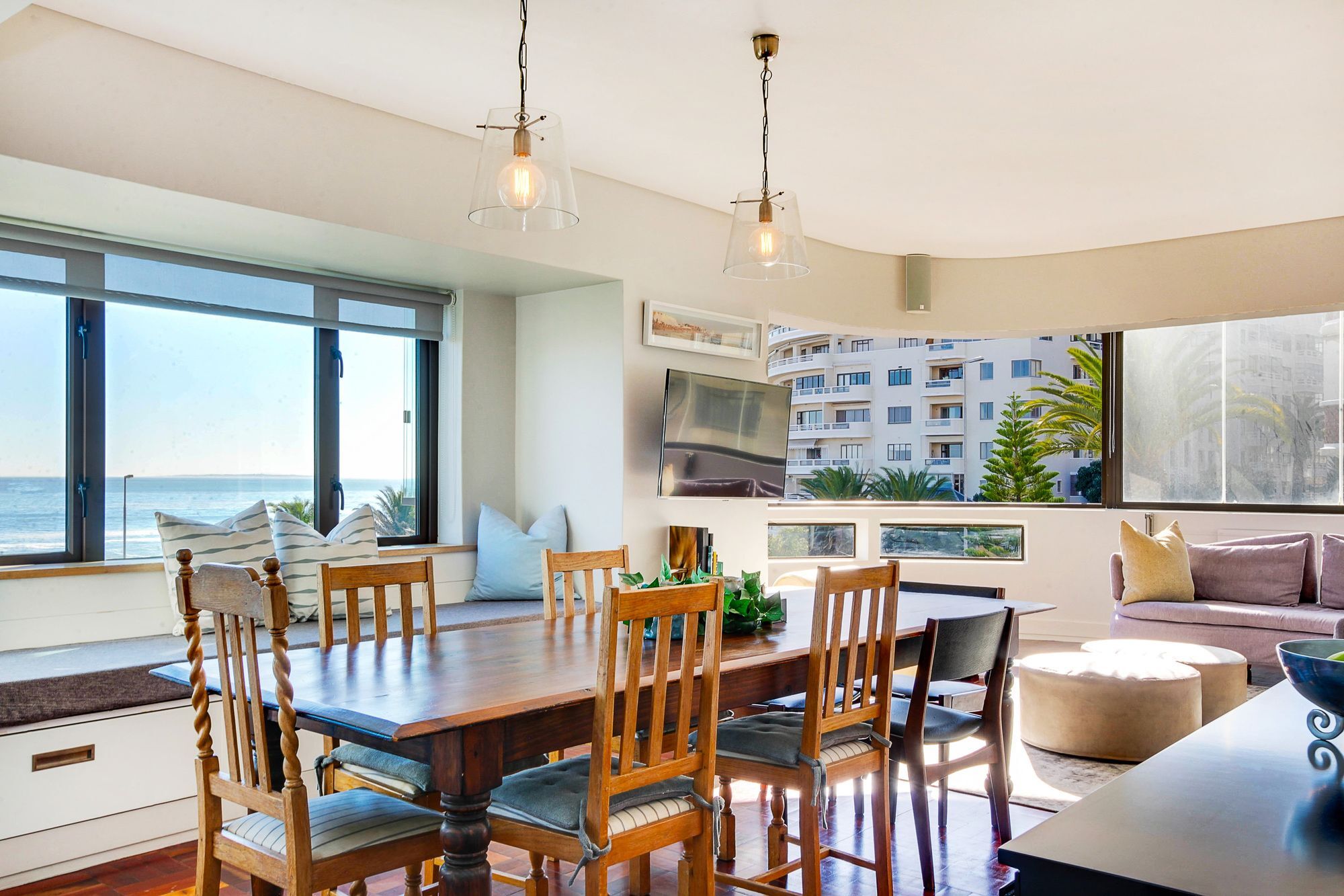 Backup Powered Sea View Apartment On The Promenade Cape Town Bagian luar foto