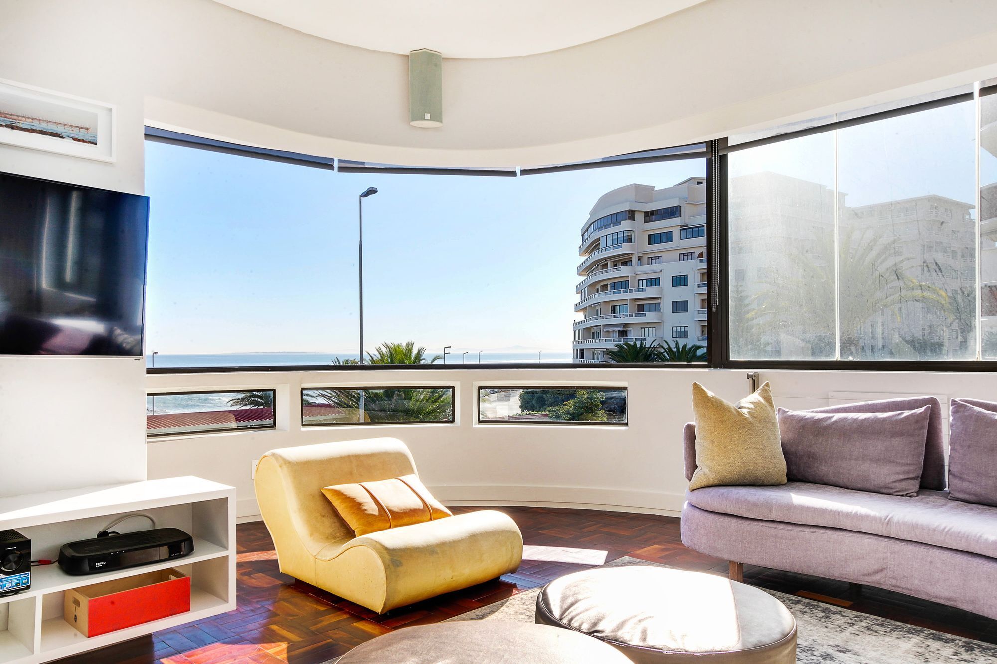 Backup Powered Sea View Apartment On The Promenade Cape Town Bagian luar foto